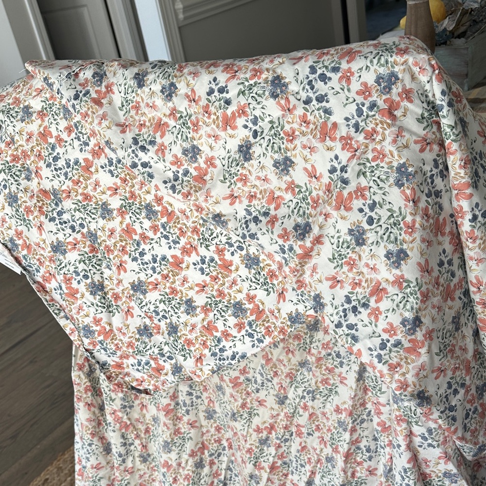 Twin XL sheet set Threshold Ditsy Floral used condition